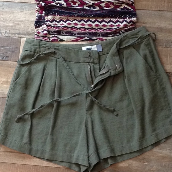 Old Navy Hunter Green Cotton Shorts - Picture 2 of 3